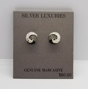 🎀 2 for $20 🎀 Silver Earring